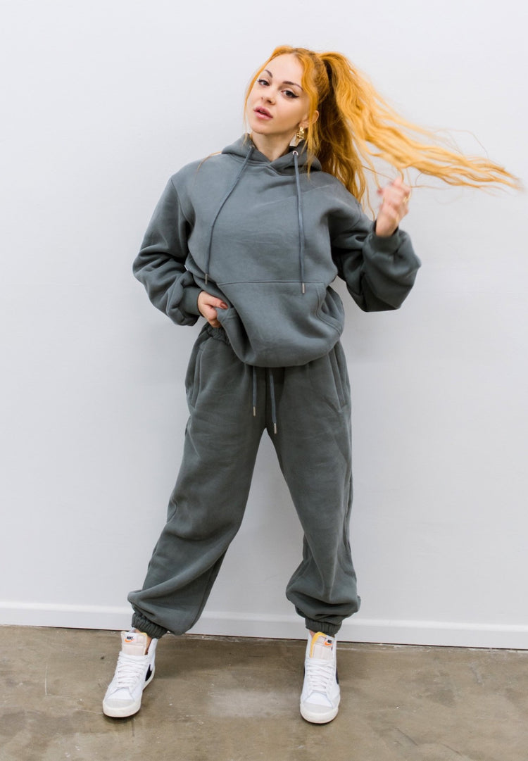 LAST CHANCE Everybody · UNISEX Sweatpants anthracite