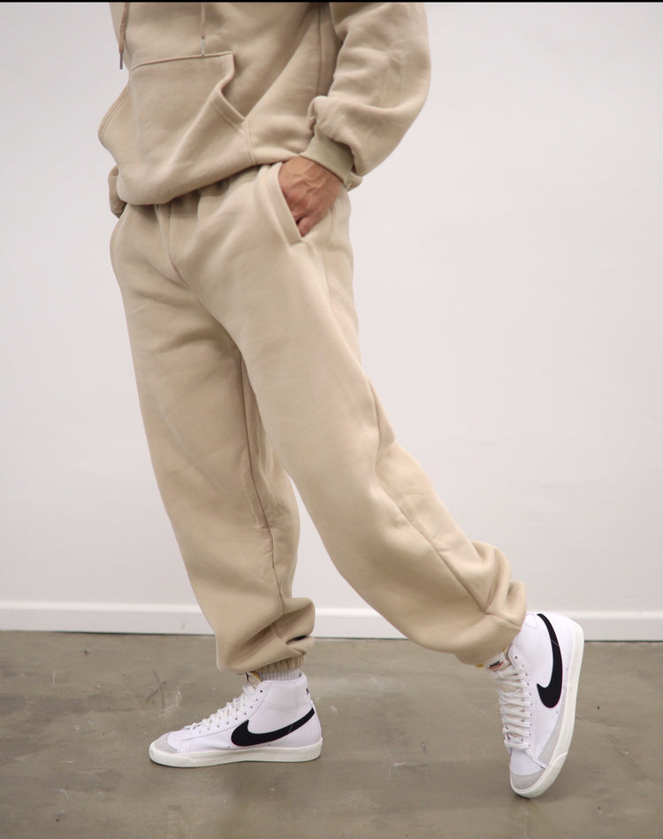 LAST CHANCE Everybody · UNISEX Sweatpants desert